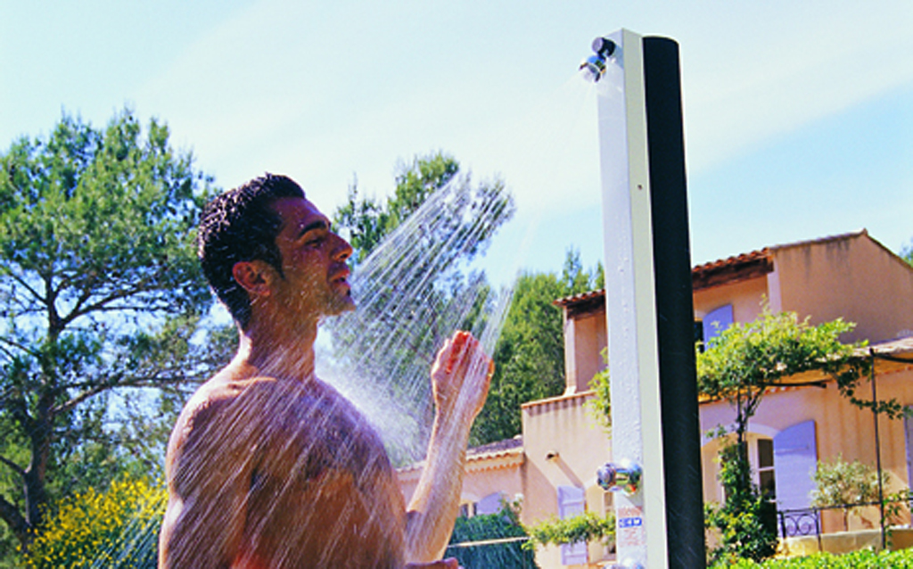 La douche solaire Desjoyaux